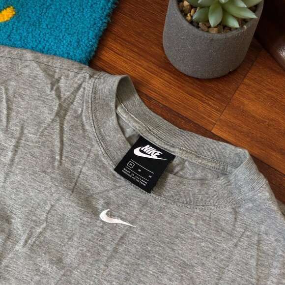 Nike T-shirt Gray - Picture 3 of 3